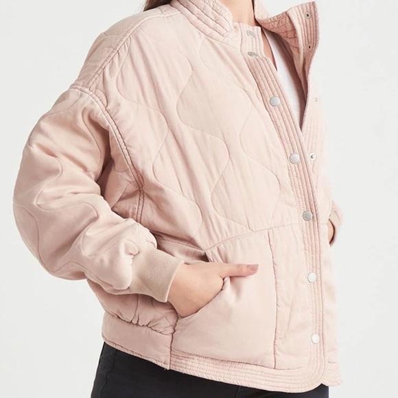 black tape Jackets & Blazers - NWOT Black Tape Geo Quilted Jacket in Light Pink